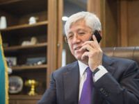 Амандық Баталов Қазақстанның Тұңғыш Президенті Нұрсұлтан Назарбаевқа Алматы облысының дамуы туралы б